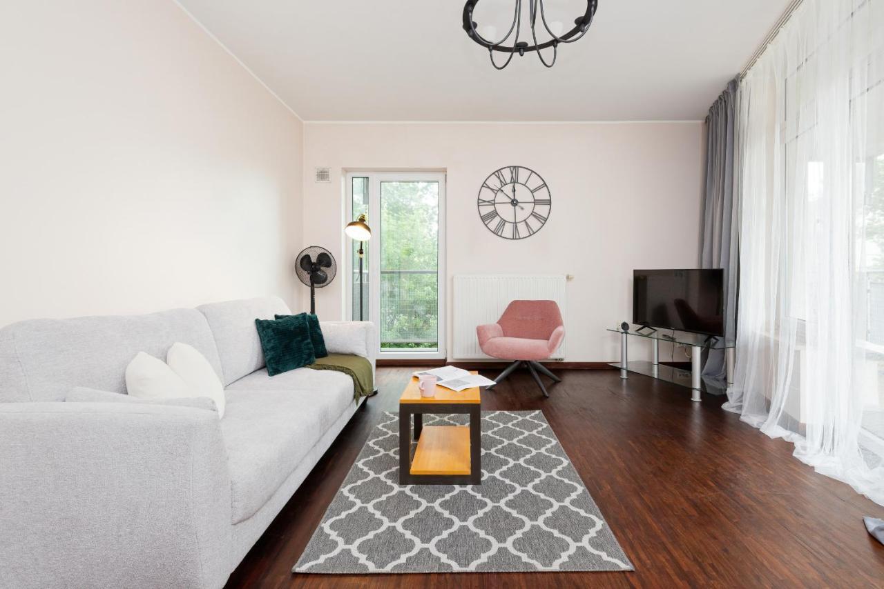 Wola Banderii By Renters Warszawa