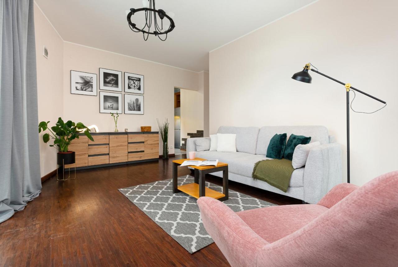 Wola Banderii By Renters Lägenhet *